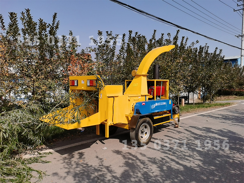 可移動樹枝粉碎機
