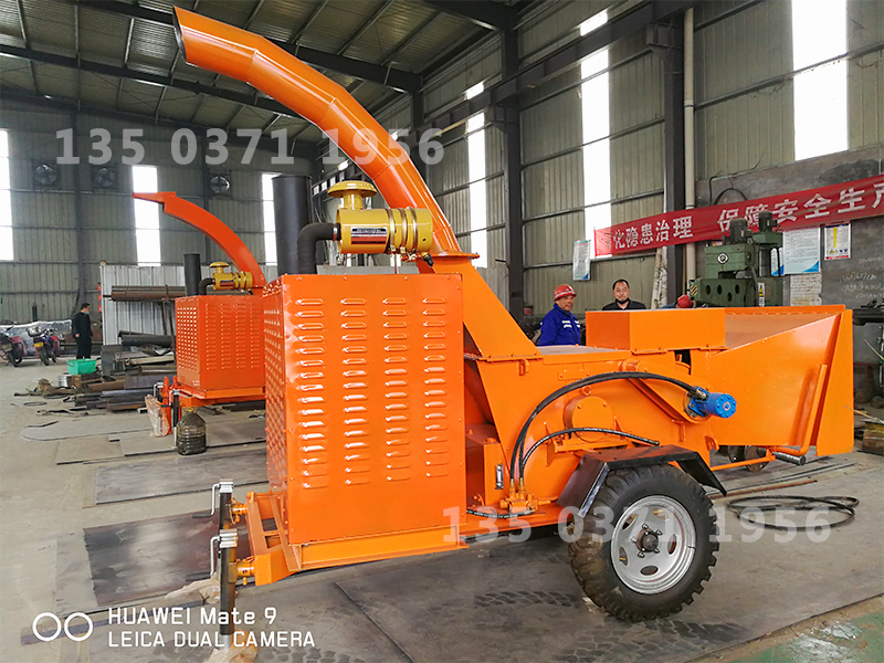 履帶式小型樹枝粉碎機(jī)